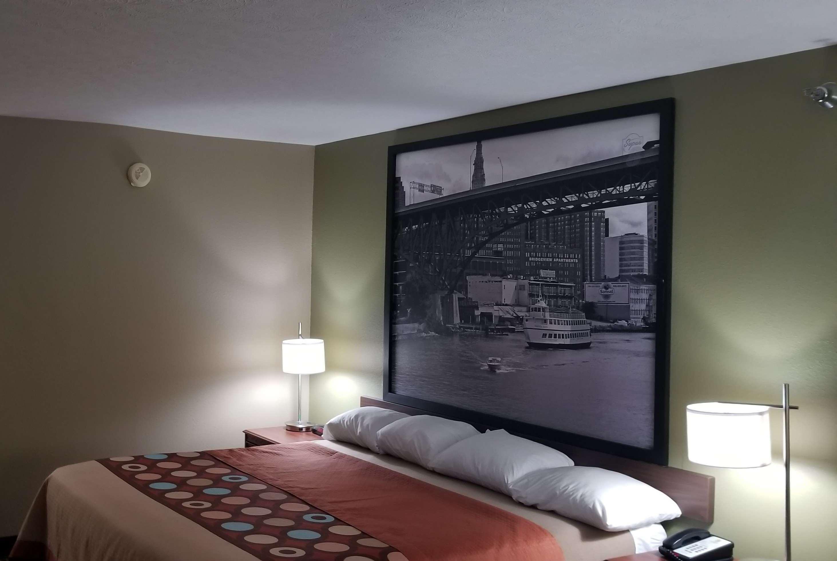 Super 8 By Wyndham Bellefontaine Hotel Exterior photo